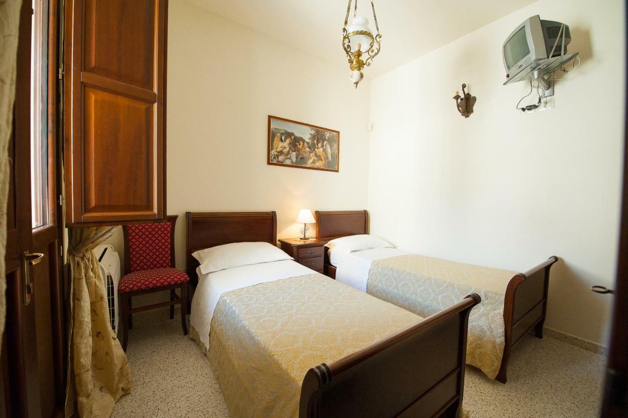 Li Curti Bed and Breakfast Scorrano  Exterior foto